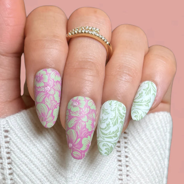 Maniology - Stamping Plate - Carved Motifs - M654