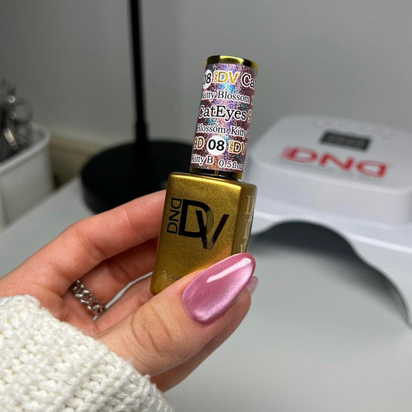 DND - Diva 9D Cat Eye - Glassball - Kitty Blossom #08