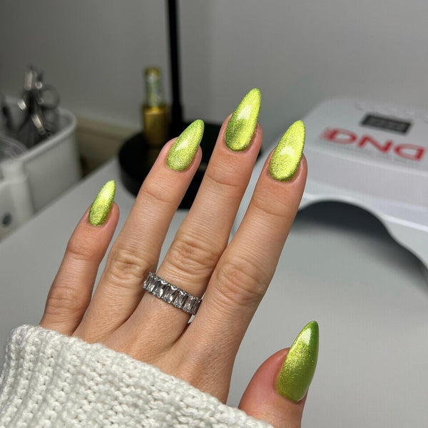 DND - Diva 9D Cat Eye - Candy - Lemon Whiskers #15