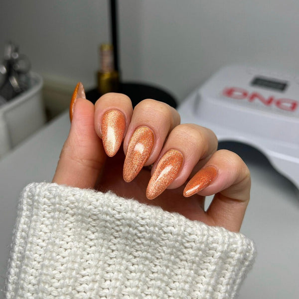 DND - Diva 9D Cat Eye - Candy - Button Nose #21