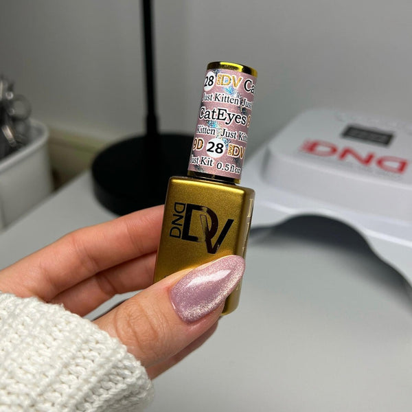 DND - Diva 9D Cat Eye - Daydream - Just Kitten #28