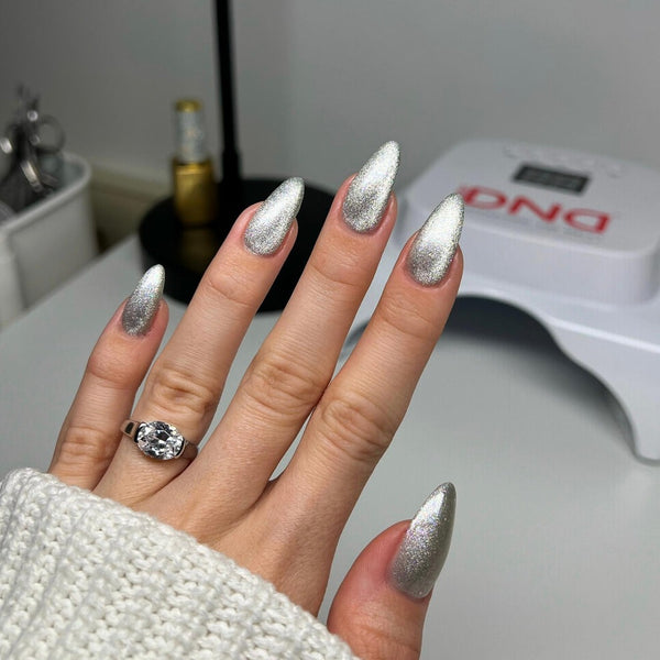 DND - Diva 9D Cat Eye - Daydream - Pet Diary #31