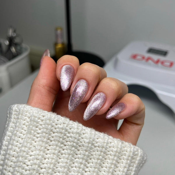 DND - Diva 9D Cat Eye - Daydream - Pucker Up #33