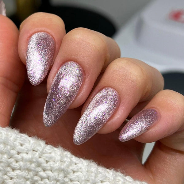 DND - Diva 9D Cat Eye - Daydream - Pucker Up #33