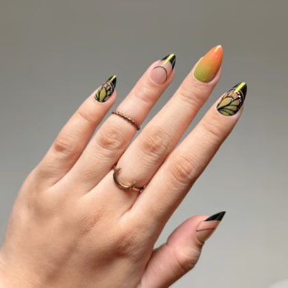 Maniology - Press On Nails - Fairycore - Short Almond