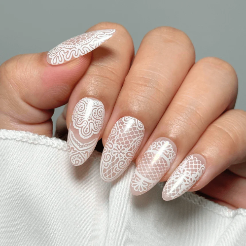 Maniology - Stamping Plate - Heritage Lace (M687)