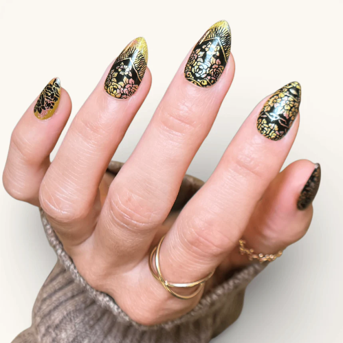 Maniology - Stamping Plate - Wrapped in Wool (M685)