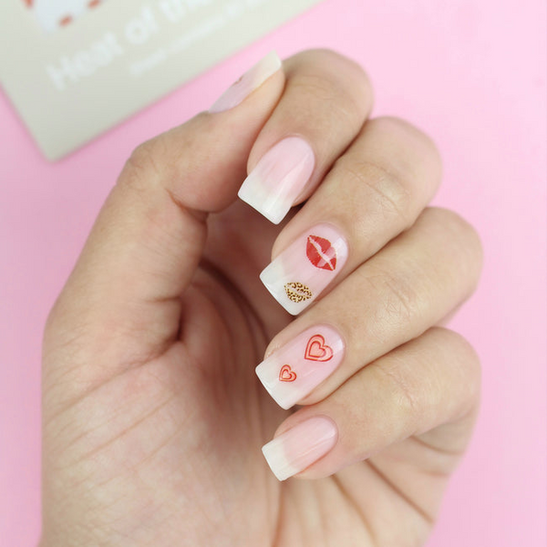 ella+mila - Nail Art Decal - Heat of the Moment - Lips and Heartbeat