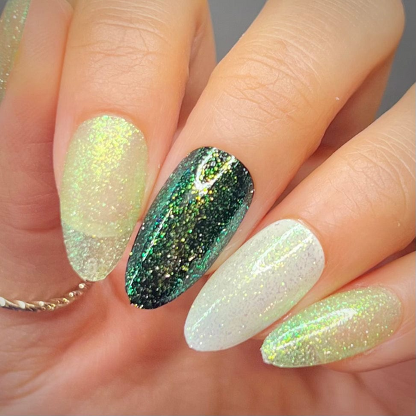 Maniology - Stamping Nail Polish - Morning Dew: Grass Leaf #P163 - Green Reflective Glitter Jelly Nail Polish