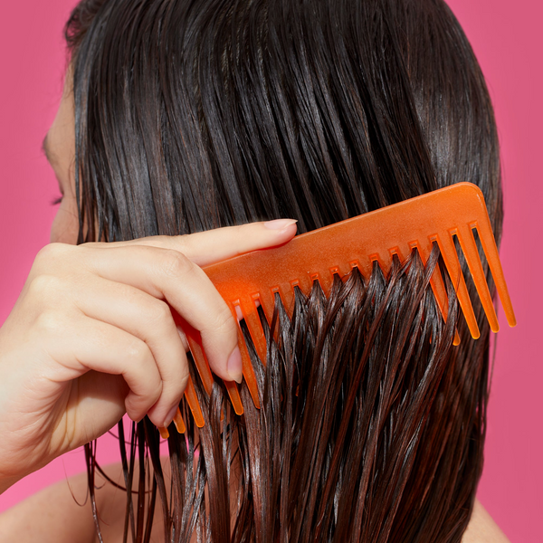 Amika - The Wizzard Silicone-Free Detangling Primer – 150ml / 5.0 oz