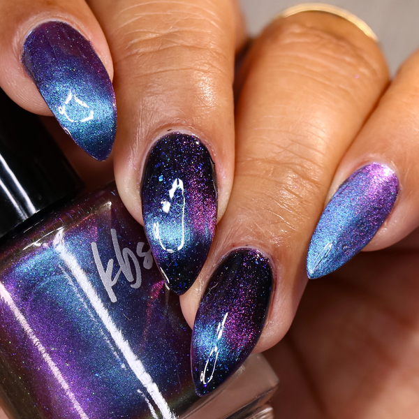 KBShimmer - Nail Polish - I'm Spiraling Multichrome Magnetic