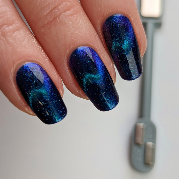 KBShimmer - Dual Ended Wave Zig Zag + Cat Eye Magnet for Magnetic Polish