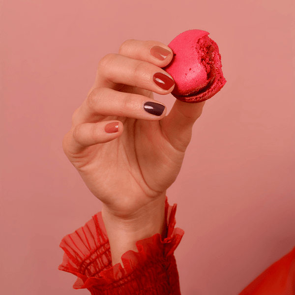 Le Mini Macaron Gel Manicure Kit Cherry Red kit di cosmetici VII
